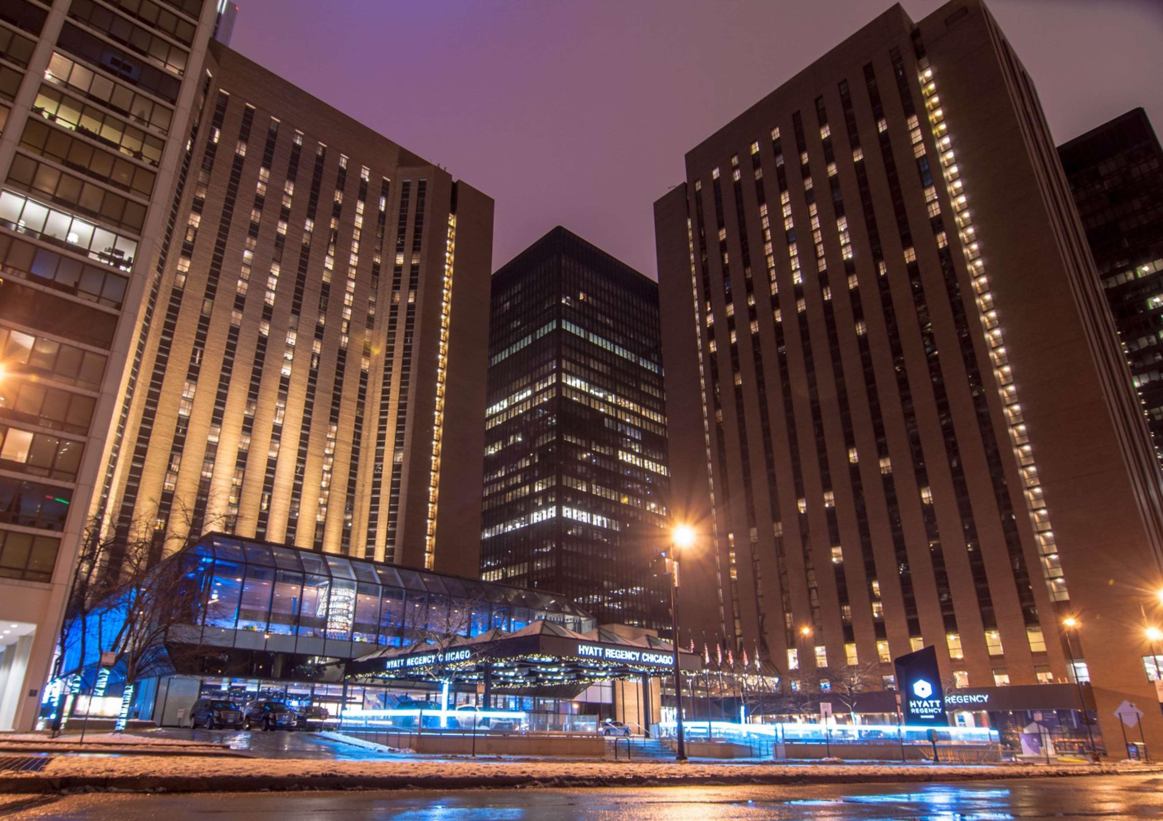 Hyatt Regency Chicago Hotel Exterior photo