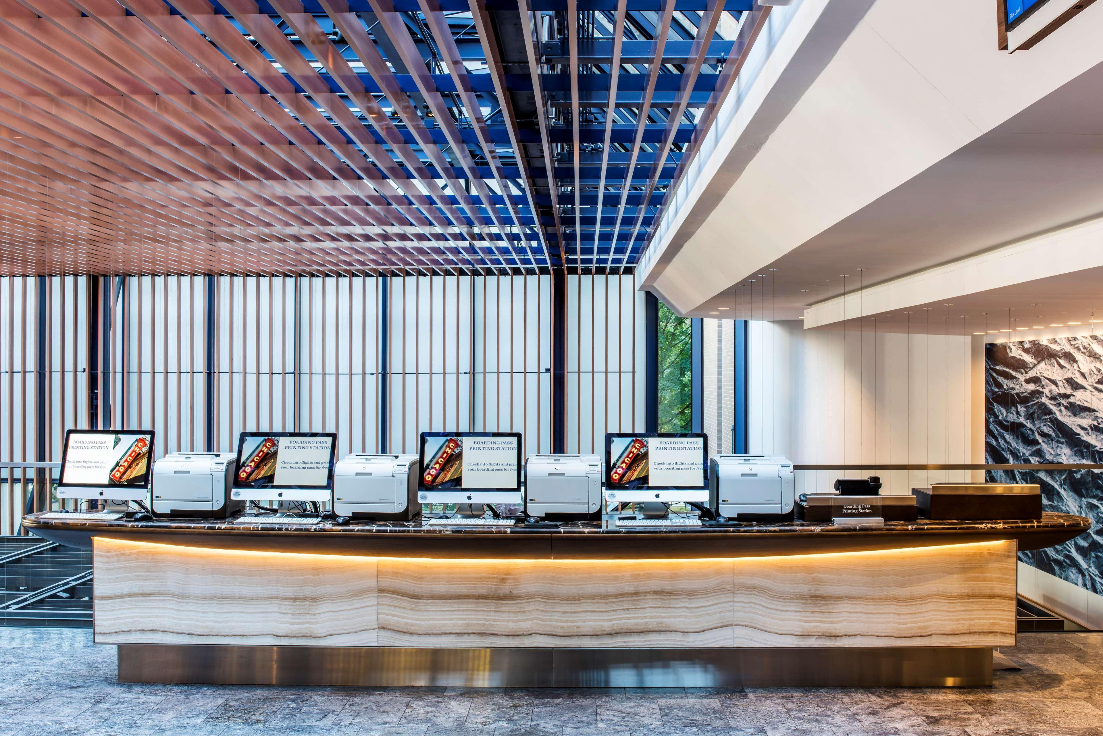 Hyatt Regency Chicago Hotel Exterior photo